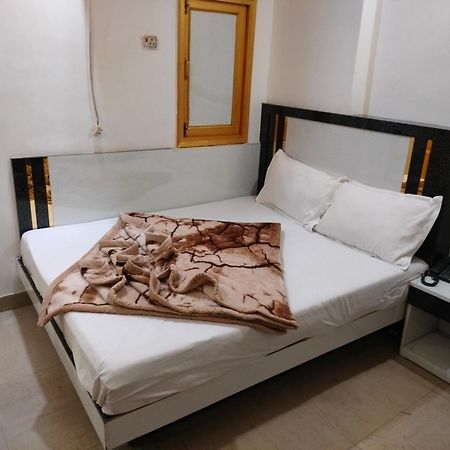 Hotel Geetanjali Inn นิวเดลี ภายนอก รูปภาพ
