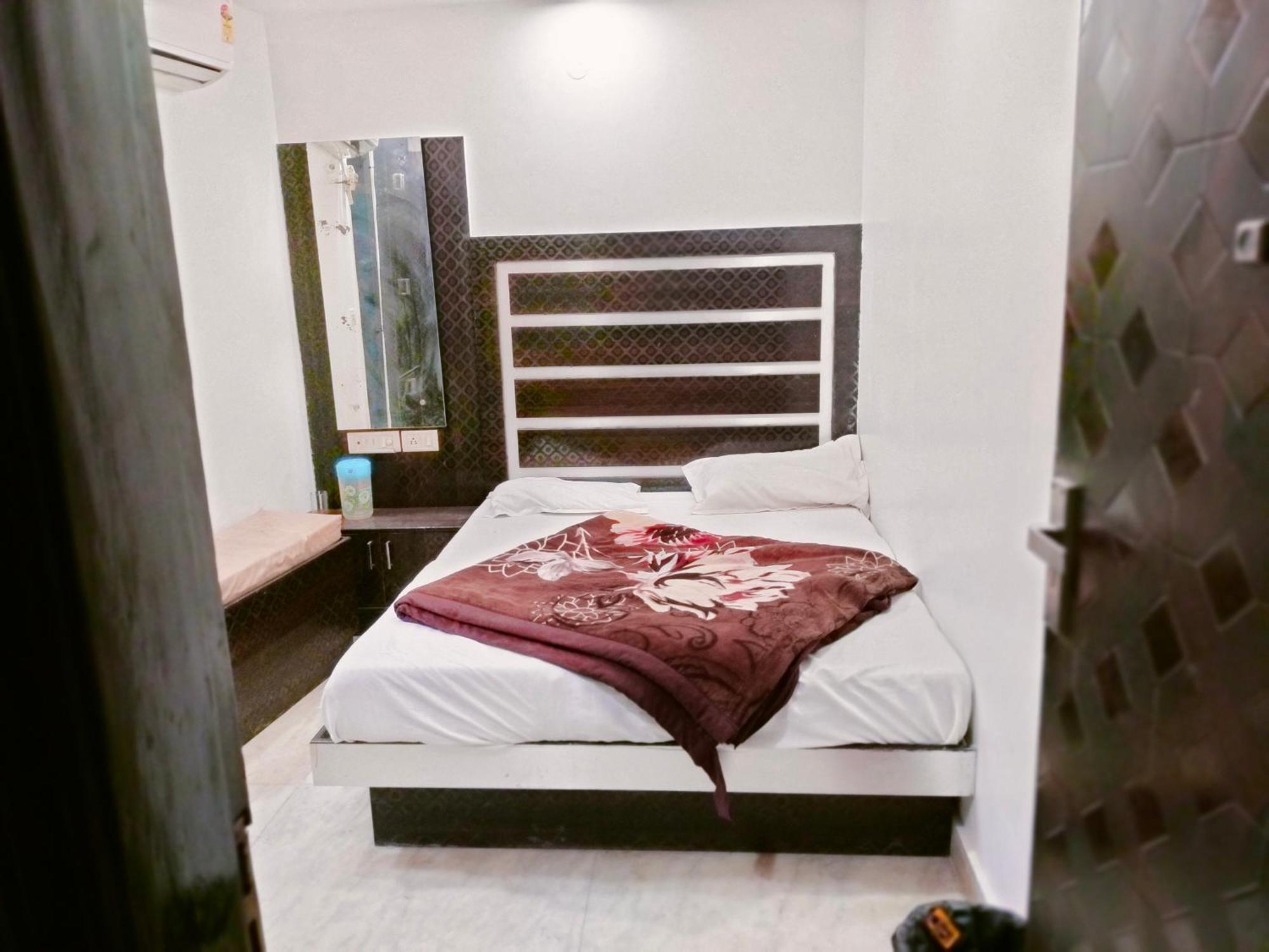 Hotel Geetanjali Inn นิวเดลี ภายนอก รูปภาพ